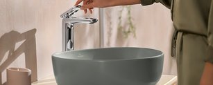 Waschbecken von Villeroy & Boch mit Armatur