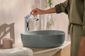 Waschbecken von Villeroy & Boch mit Armatur