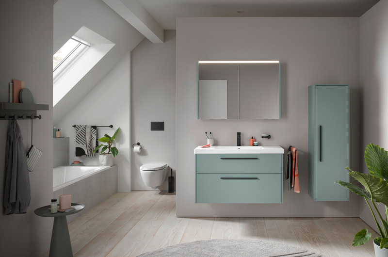 Badezimmer ausgestattet mit der Komplattbadserie D-Code von Duravit 